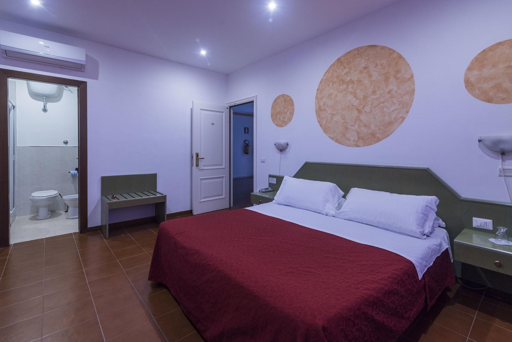 Hotel Villa Del Cardinale Norma エクステリア 写真