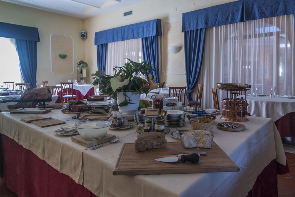 Hotel Villa Del Cardinale Norma エクステリア 写真